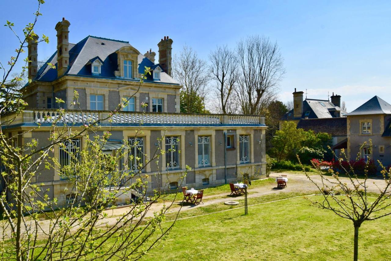 Chambres D'Hotes Le Clos Des Marronniers Douvres-la-Delivrande Exterior photo