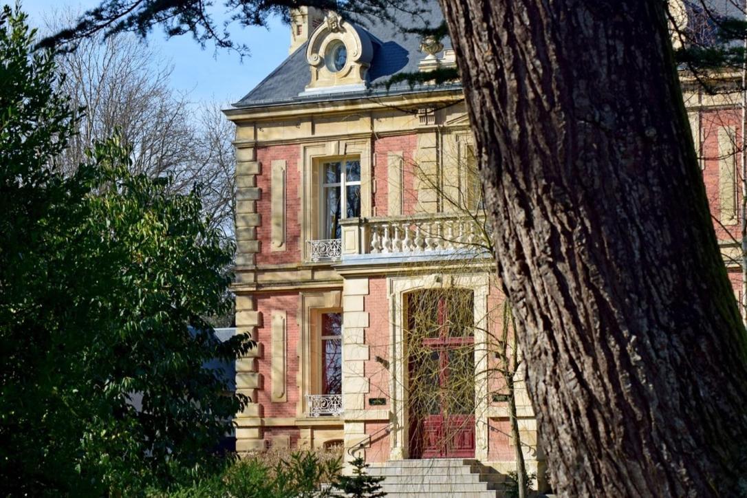 Chambres D'Hotes Le Clos Des Marronniers Douvres-la-Delivrande Exterior photo